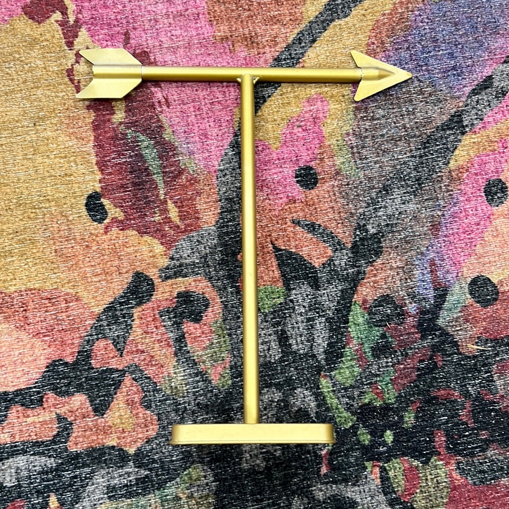 Arrow Necklace or Bracelet Holder
